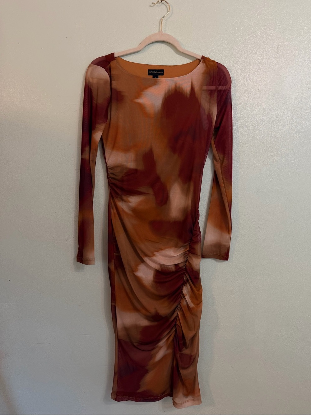 BOLD elements Rust & Burgundy Long Sleeve Ruched Midi Dress